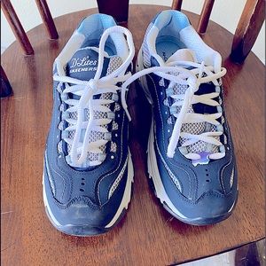 Women’s Sketchers. D’Lites. Size 7 1/2.  Wide